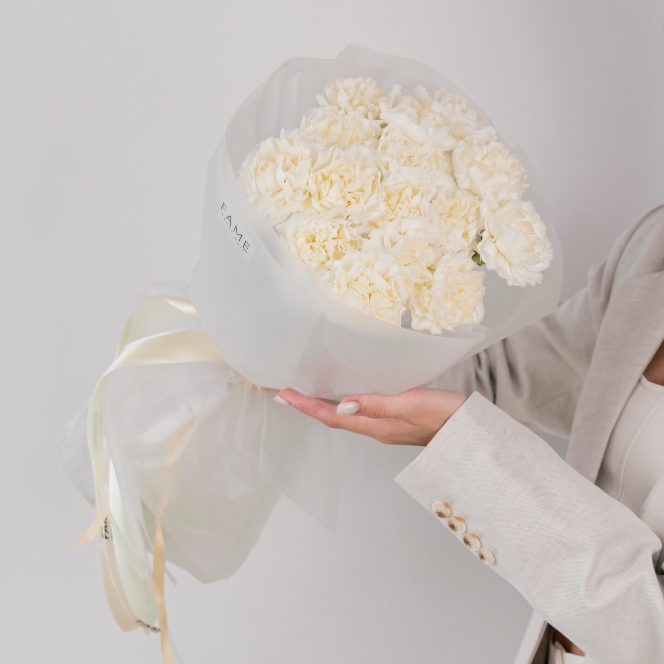 картинка Букет из 15 белых диантусов от магазина 