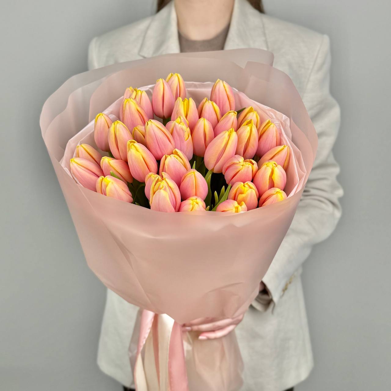 Персиковые тюльпаны, 35 шт 