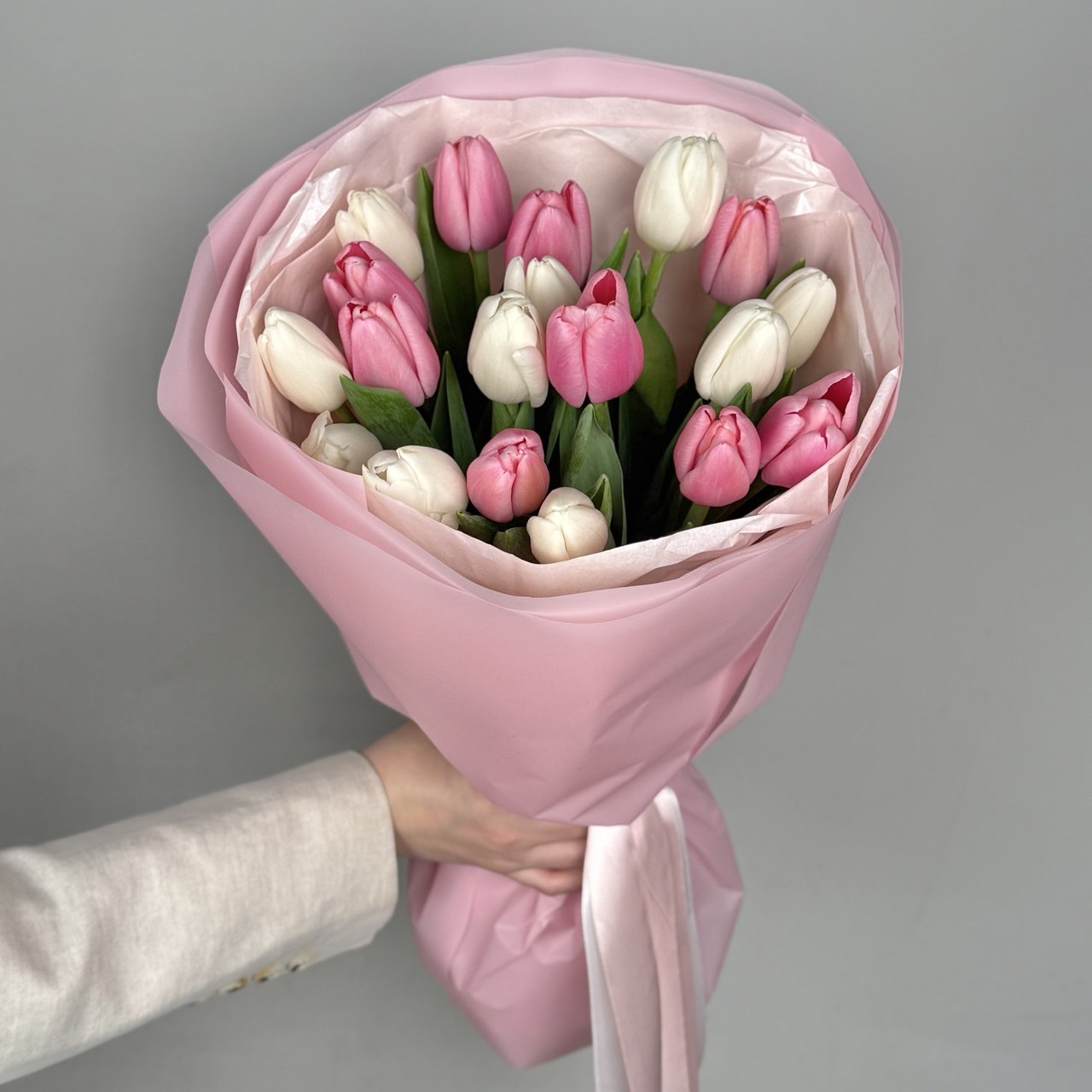 Бело-розовый микс тюльпанов, 19 шт