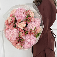 Розовое соцветие